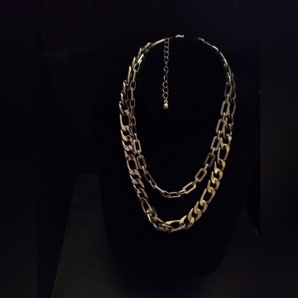 2 women's double chocker necklace - Picture 4 of 5